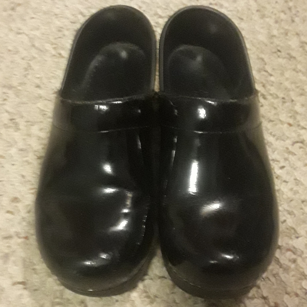 Dansko's size 37